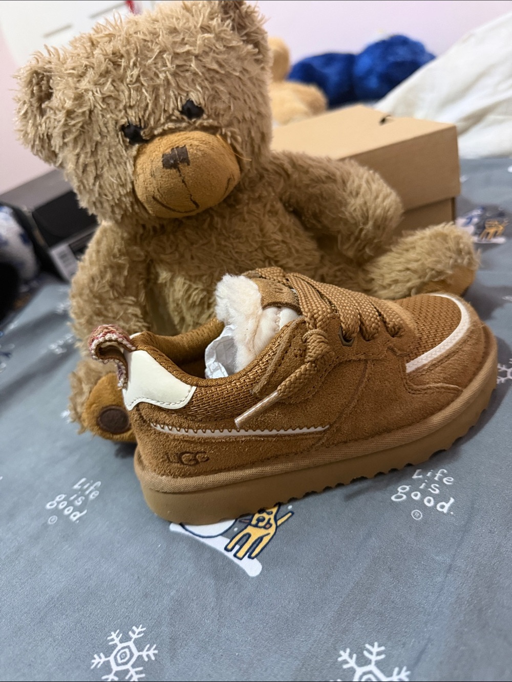 UGG Kids Chestnut Brown Cozy Trainer with Shearling Lining
